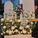 White Meadow – Serene Cream Rose Garden in Clear Pebble Tray