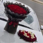 Royal Celebration Set – Oversized Red Rose Bouquet & Heart-Style Car Decor